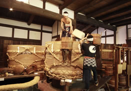 HAKUTSURU Sake Brewery Museum