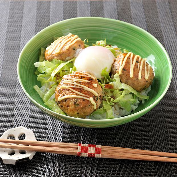 鶏つくねの照り焼き月見丼