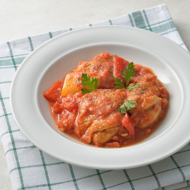 やわらかチキンのトマト煮込み