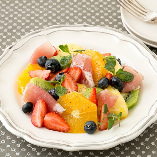 生ハムとフルーツの彩りサラダ 生ハムとフルーツの彩りサラダ